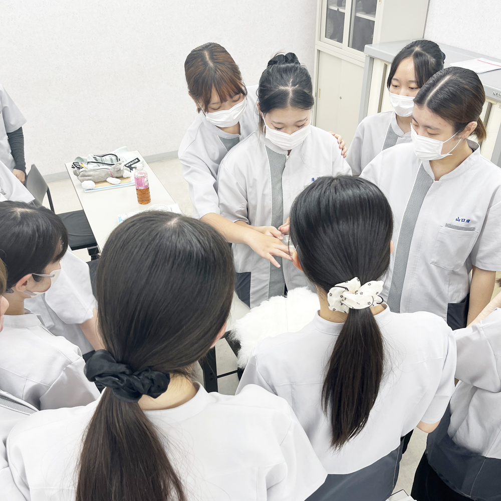 １年生、新しいトリミング用品♪